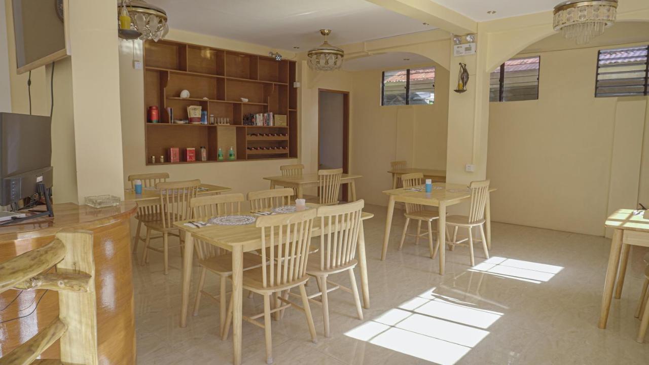 Speed 8 Inn Moalboal Dış mekan fotoğraf
