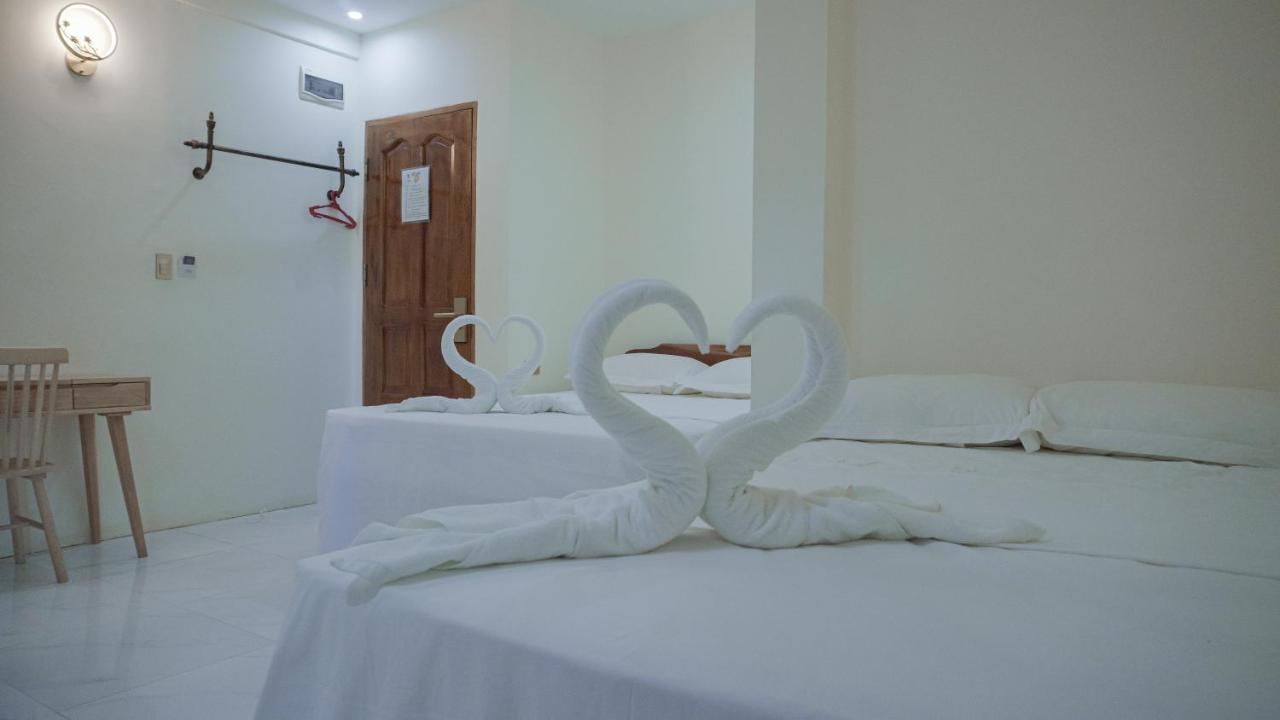 Speed 8 Inn Moalboal Dış mekan fotoğraf