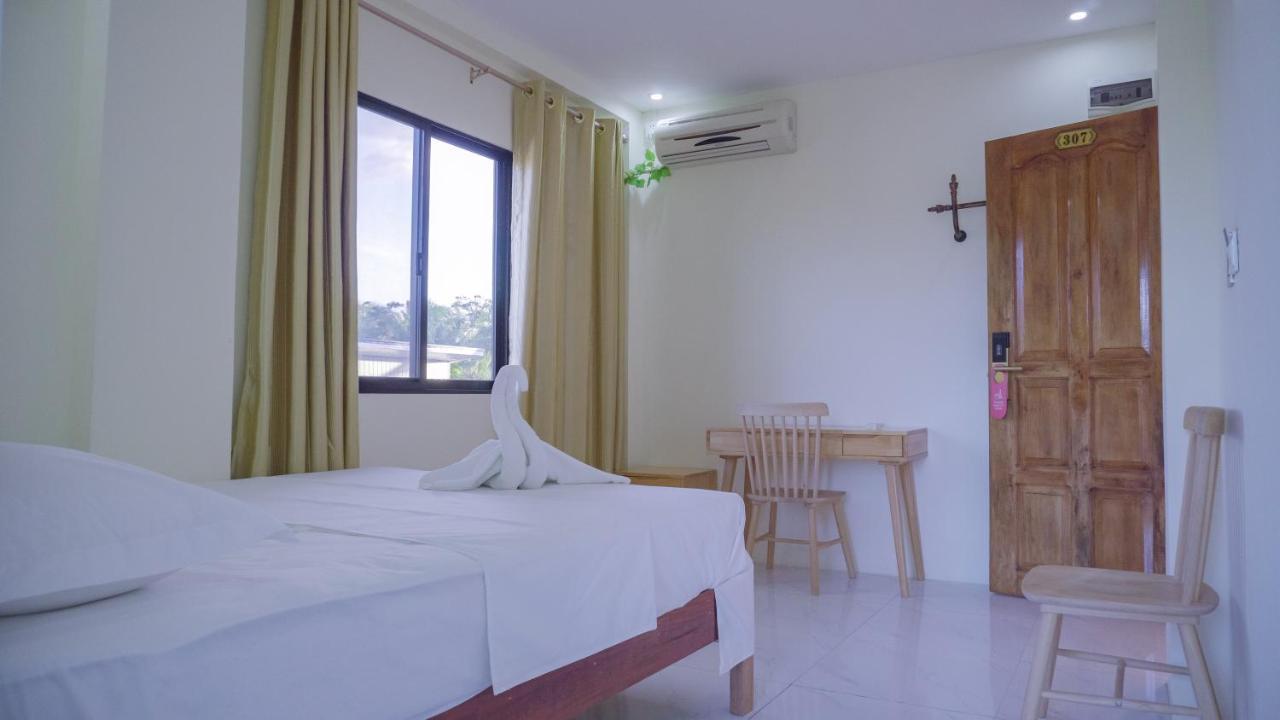 Speed 8 Inn Moalboal Dış mekan fotoğraf